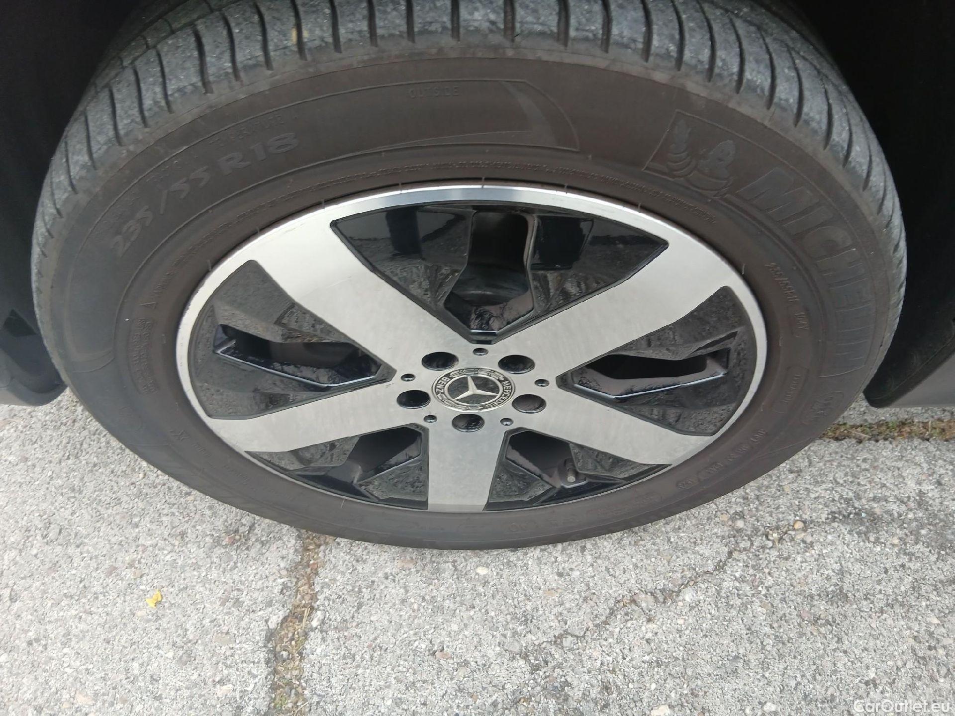  Mercedes  GLB MERCEDES-BENZ  / 2019 / 5P / todoterreno 2.0  200 D DCT 110KW (150CV) #17