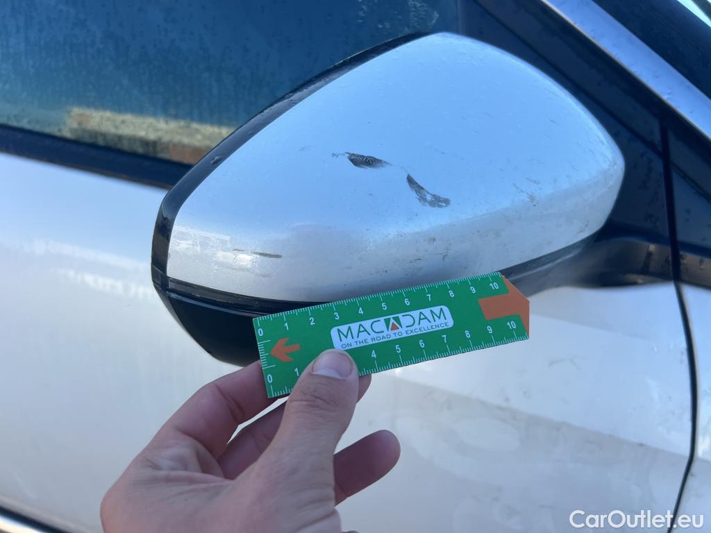  Peugeot  5008 PEUGEOT  / 2020 / 5P / todoterreno 1.5 BlueHDi 96kW S&S Roadtrip EAT8(SL)(SP) #23