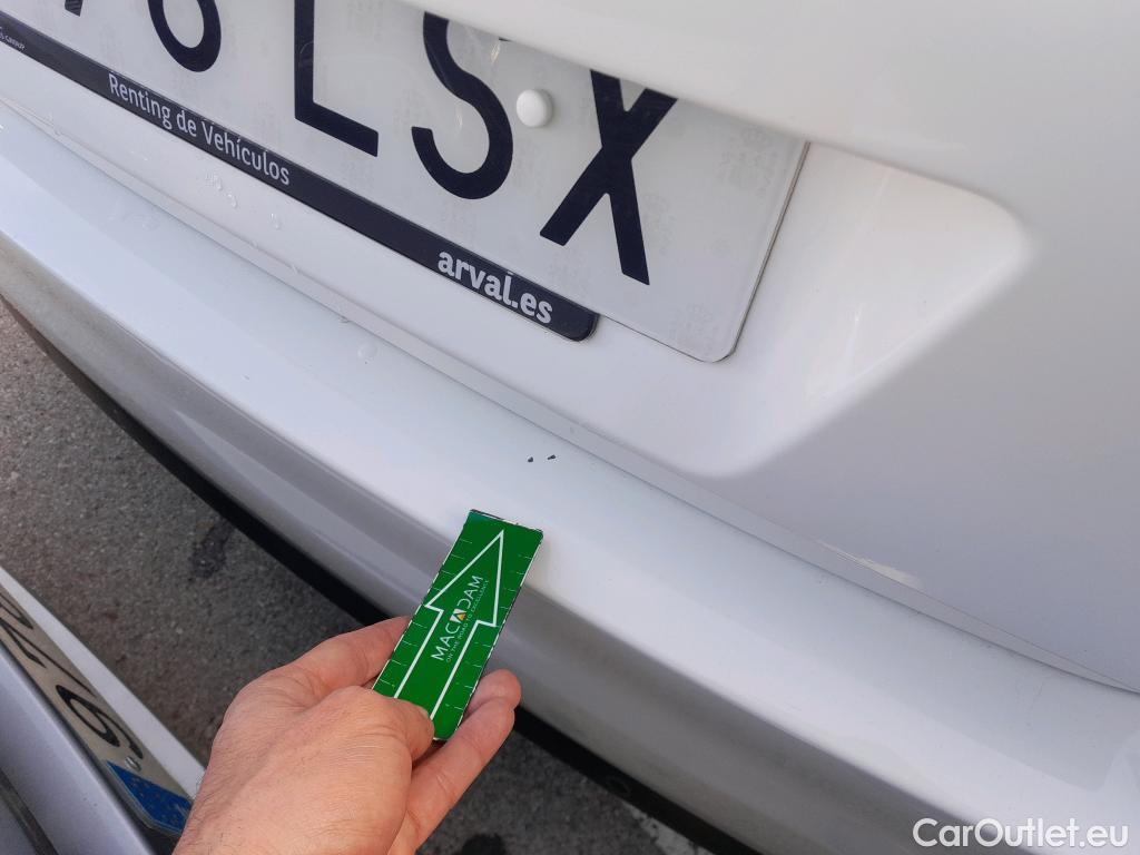  Peugeot  308 PEUGEOT  / 2017 / 5P / berlina con portón 5p Style BlueHDi 130 S&S #14