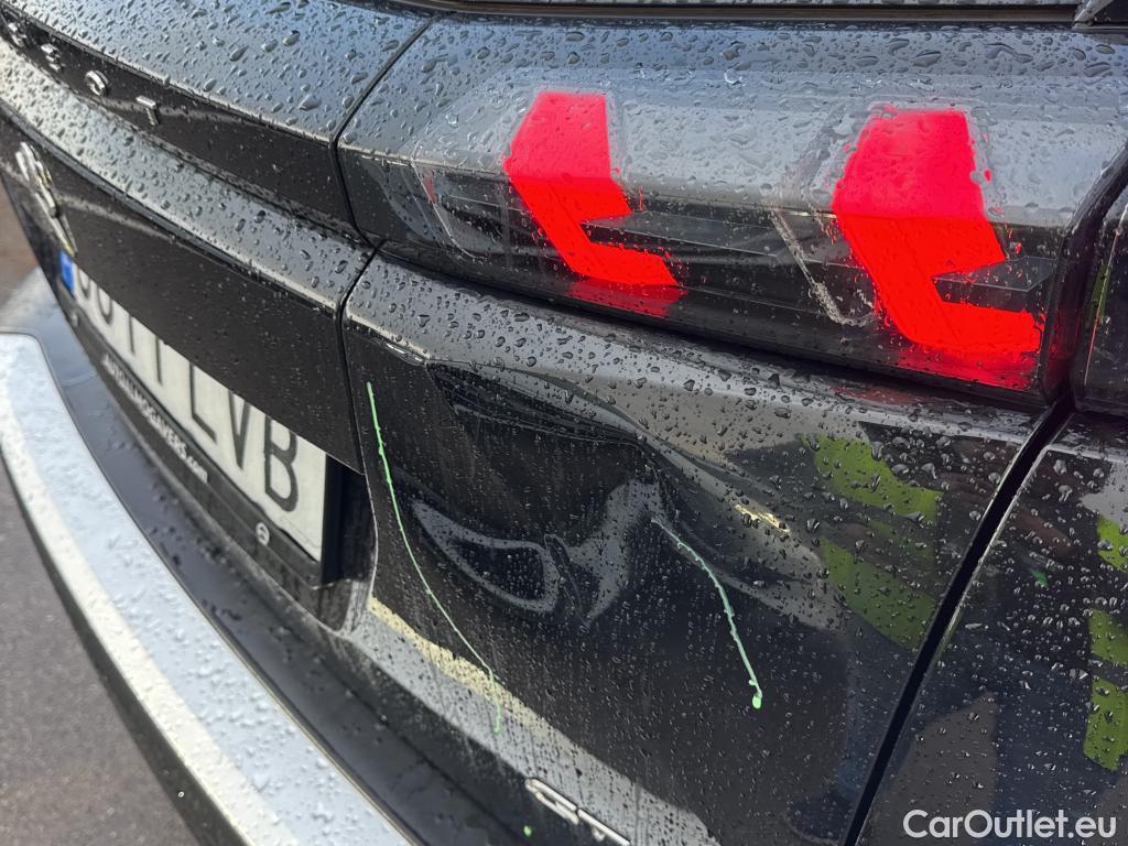  Peugeot  2008 PEUGEOT  / 2019 / 5P / todoterreno GT Pack Puretech 130 S&S EAT8 #1