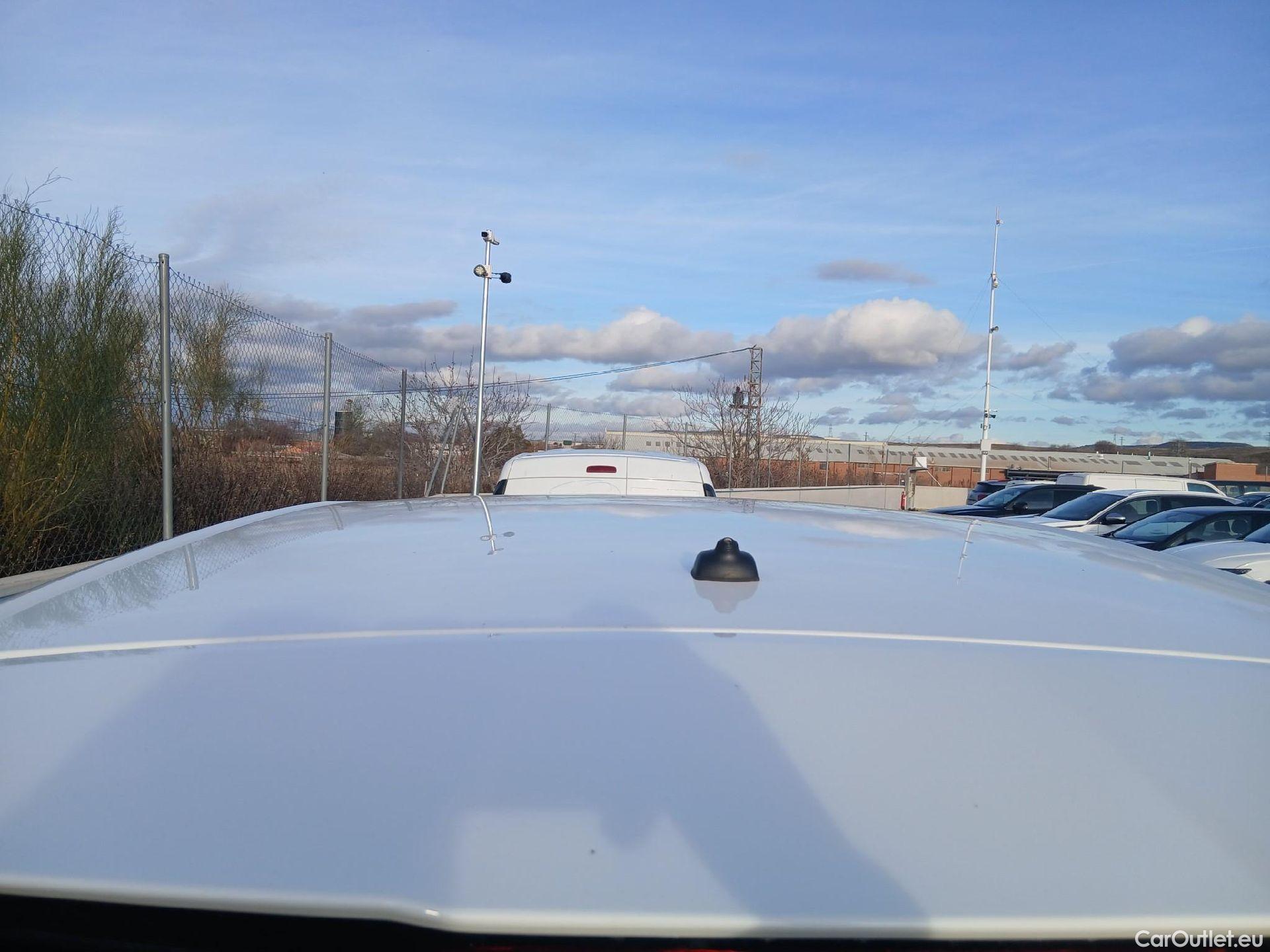  Opel   Grandland X OPEL Grandland / 2021 / 5P / todoterreno 1.5 CDTi Business Edition Auto #4