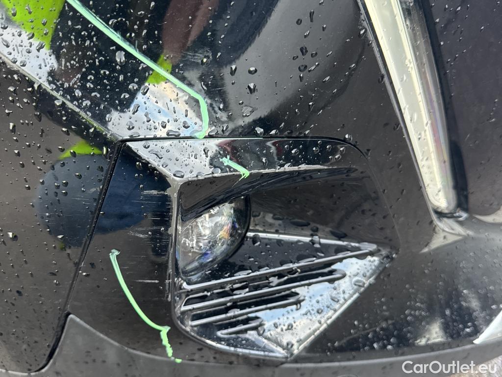  Peugeot  2008 PEUGEOT  / 2019 / 5P / todoterreno GT Pack Puretech 130 S&S EAT8 #48