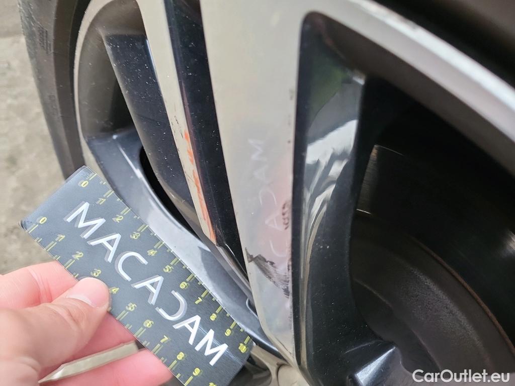  Peugeot  3008 PEUGEOT  / 2016 / 5P / todoterreno Allure BlueHDi 96kW (130CV) S&S EAT8 #4