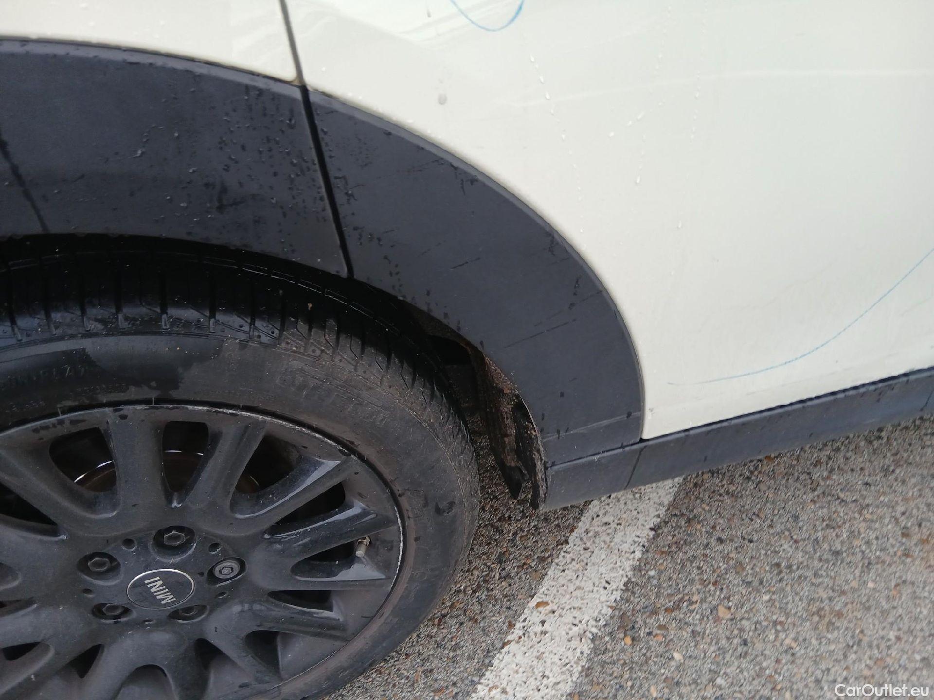  Mini  Cooper MINI MINI / 2014 / 5P / berlina con portón ONE 5 PUERTAS (CX) #37