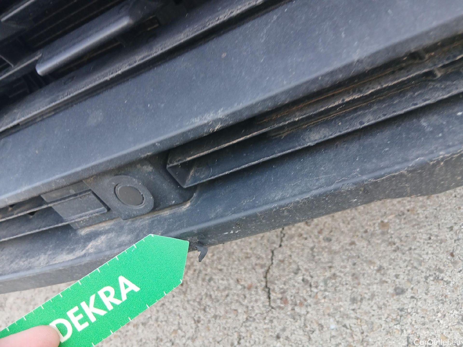  Opel   Grandland X OPEL Grandland / 2021 / 5P / todoterreno 1.5 CDTi Business Edition Auto #8