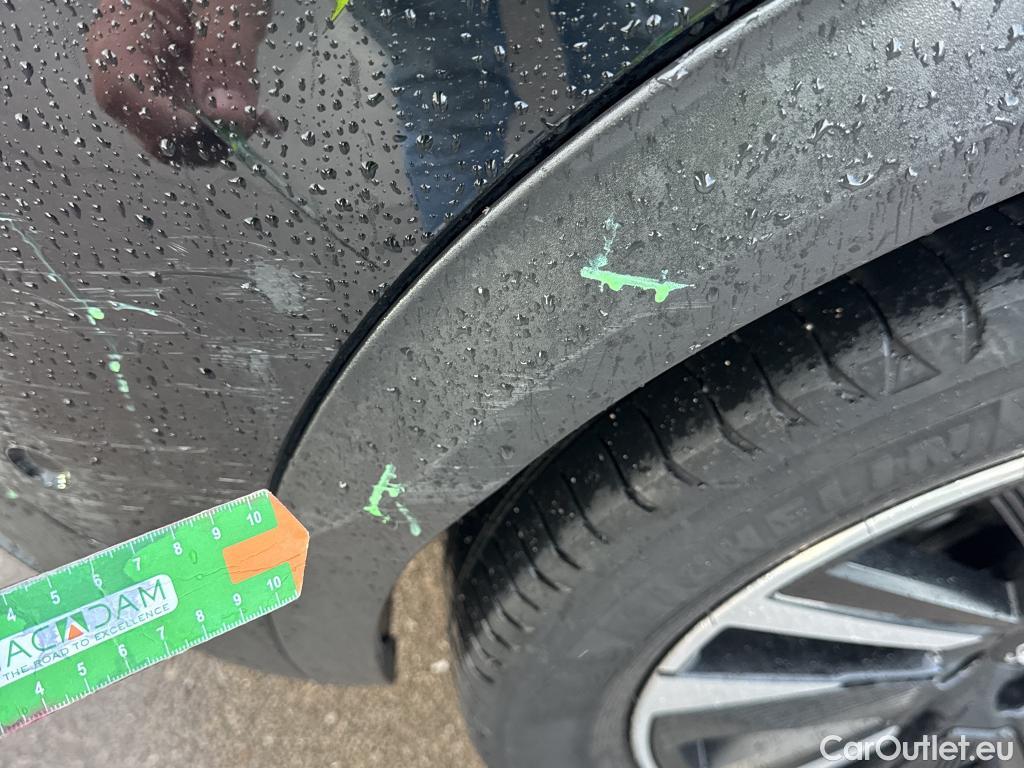  Peugeot  2008 PEUGEOT  / 2019 / 5P / todoterreno GT Pack Puretech 130 S&S EAT8 #57