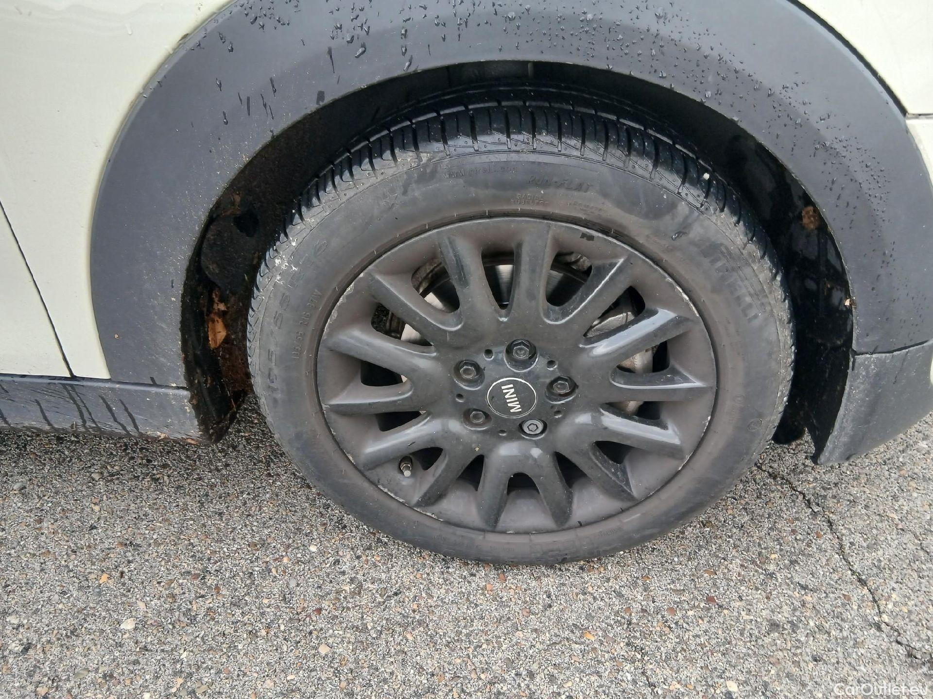  Mini  Cooper MINI MINI / 2014 / 5P / berlina con portón ONE 5 PUERTAS (CX) #48