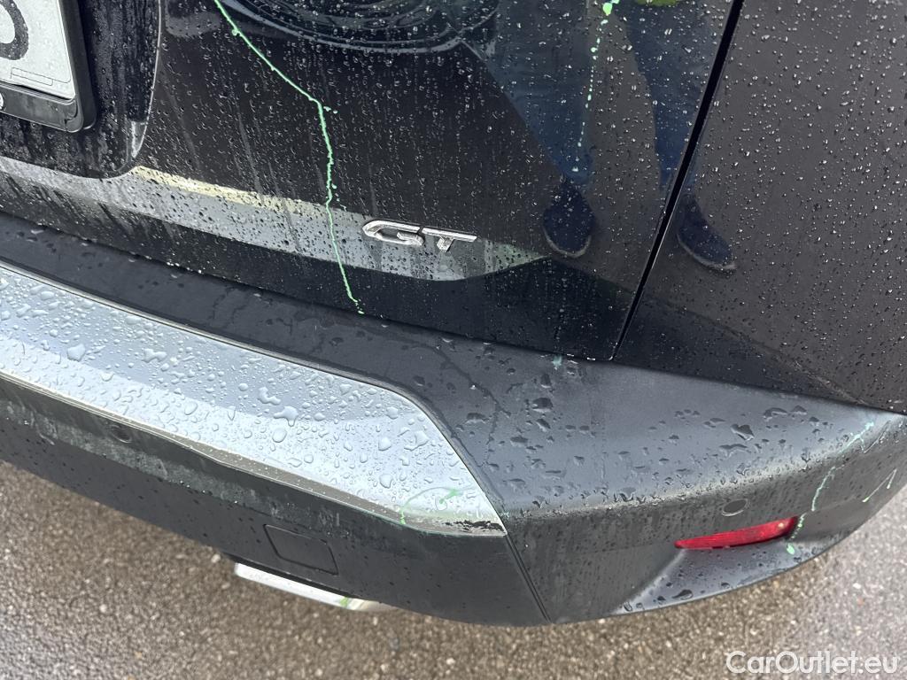  Peugeot  2008 PEUGEOT  / 2019 / 5P / todoterreno GT Pack Puretech 130 S&S EAT8 #54