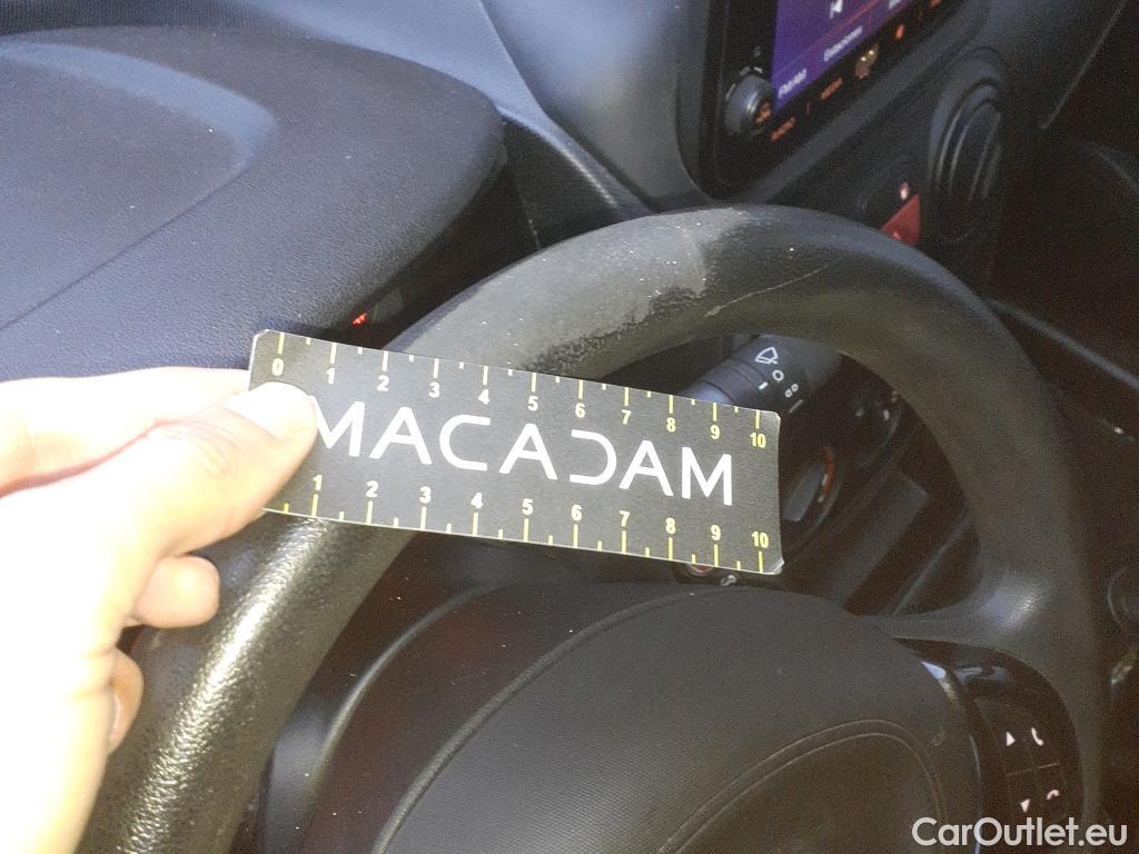  Fiat  Fiorino FIAT  / 2016 / 3P / furgón derivado de turismo Cargo Base 1.4 Natural Power 51kW (70CV) #2