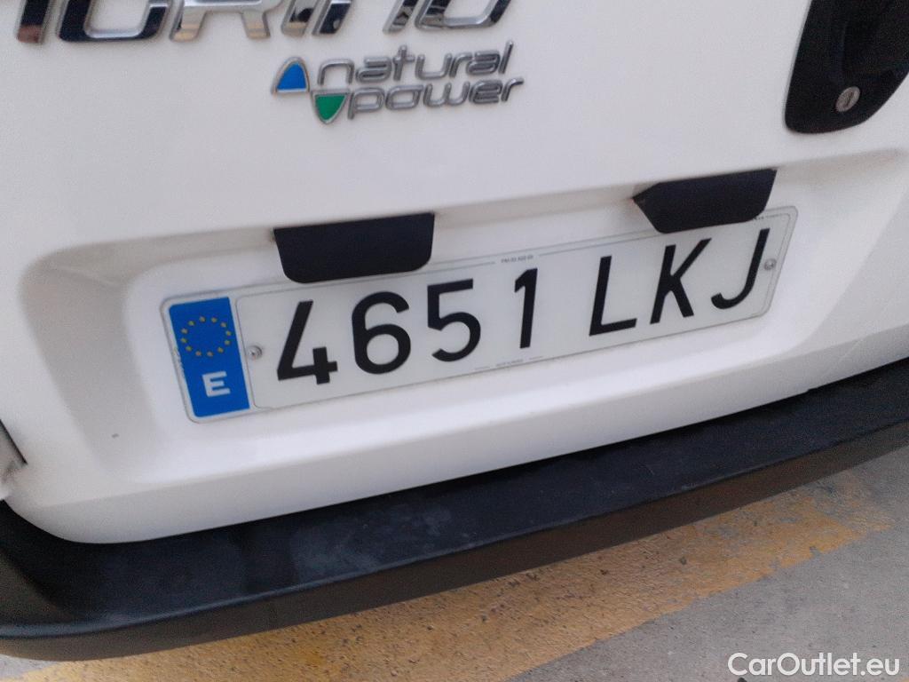  Fiat  Fiorino FIAT  / 2016 / 3P / furgón derivado de turismo Cargo Base 1.4 Natural Power 51kW (70CV) #35