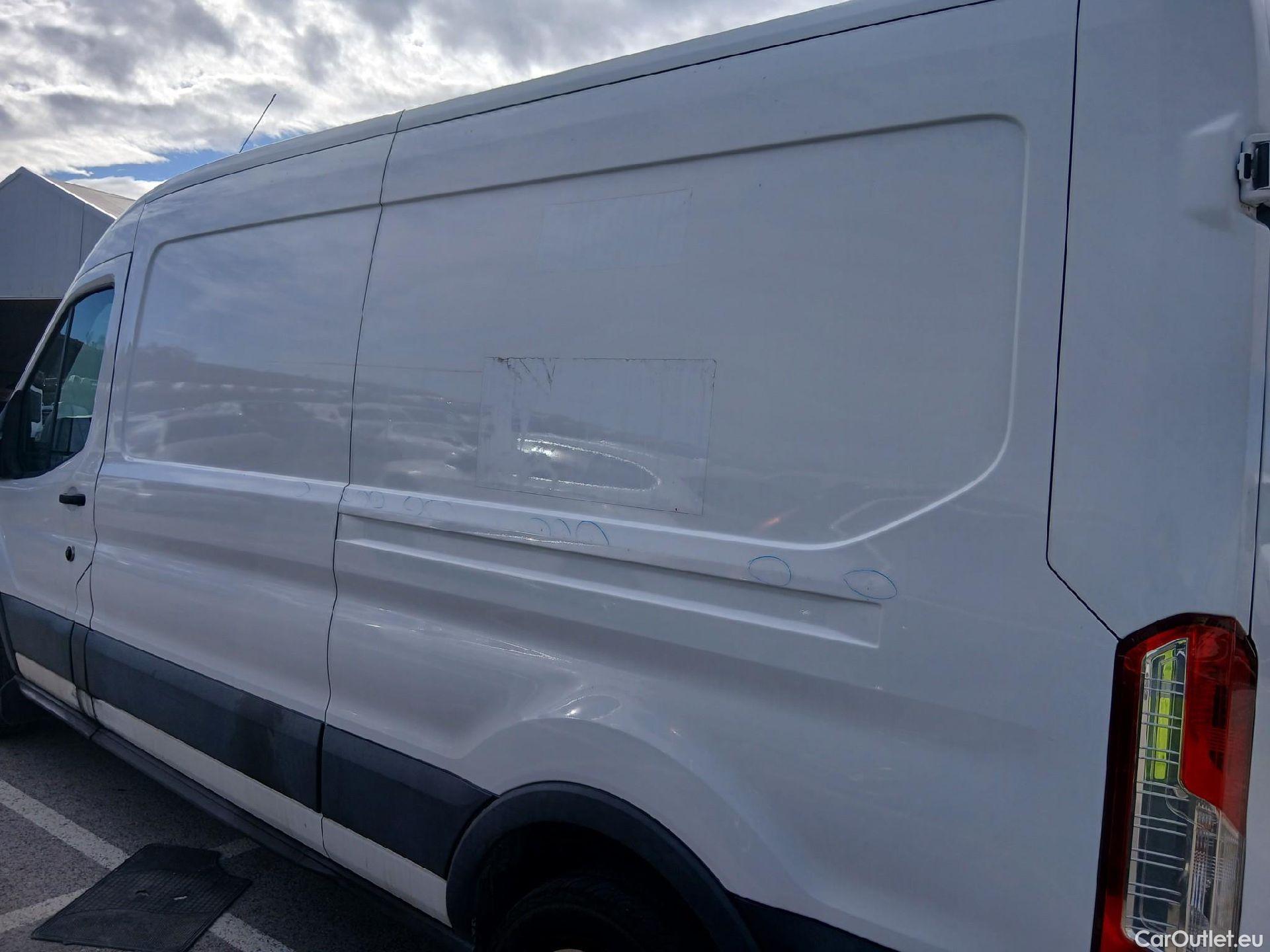  Ford  Transit FORD  / 2013 / 4P / furgón 350 96kW L3H2 Van Trend FWD #17