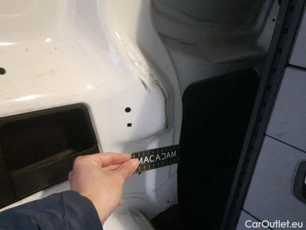  Fiat  Fiorino FIAT  / 2016 / 3P / furgón derivado de turismo Cargo Base 1.4 Natural Power 51kW (70CV) #21