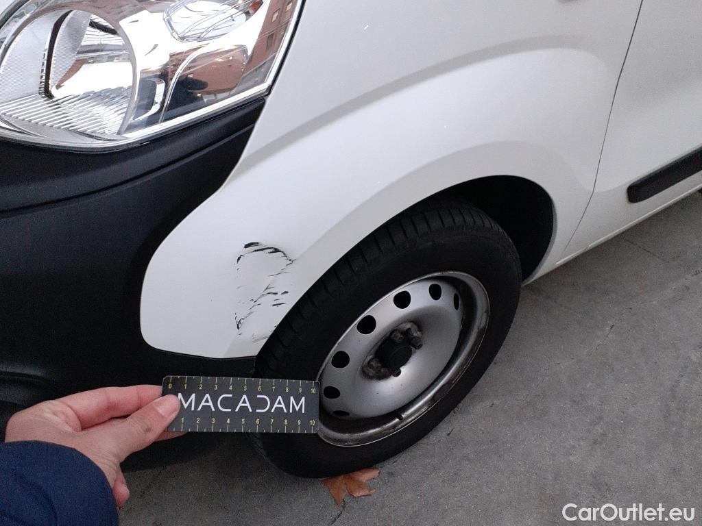  Fiat  Fiorino FIAT  / 2016 / 3P / furgón derivado de turismo Cargo Base 1.4 Natural Power 51kW (70CV) #8