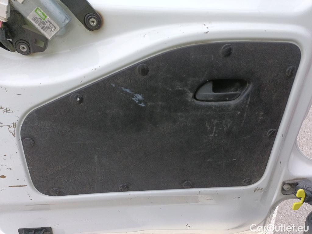  Citroen  Berlingo CITROEN  COMBI Talla M BlueHDi 100 S&S LIVE #31