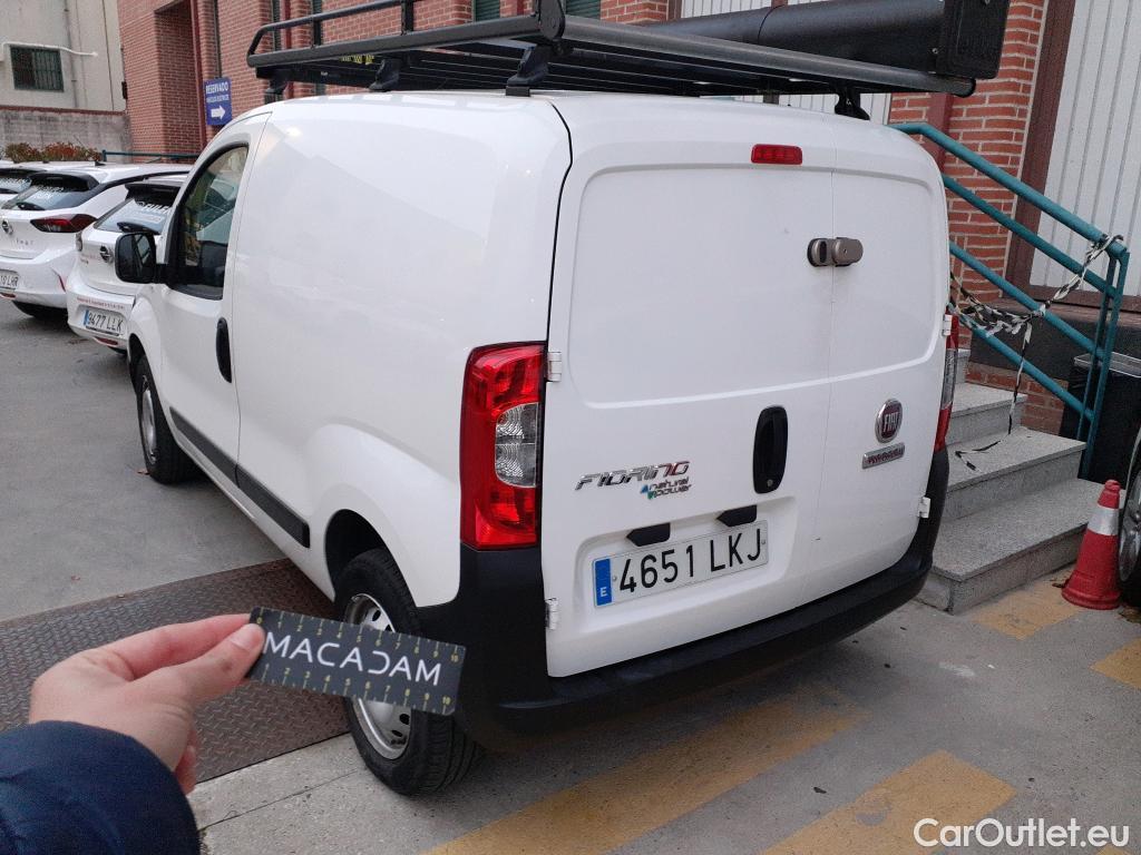  Fiat  Fiorino FIAT  / 2016 / 3P / furgón derivado de turismo Cargo Base 1.4 Natural Power 51kW (70CV) #34