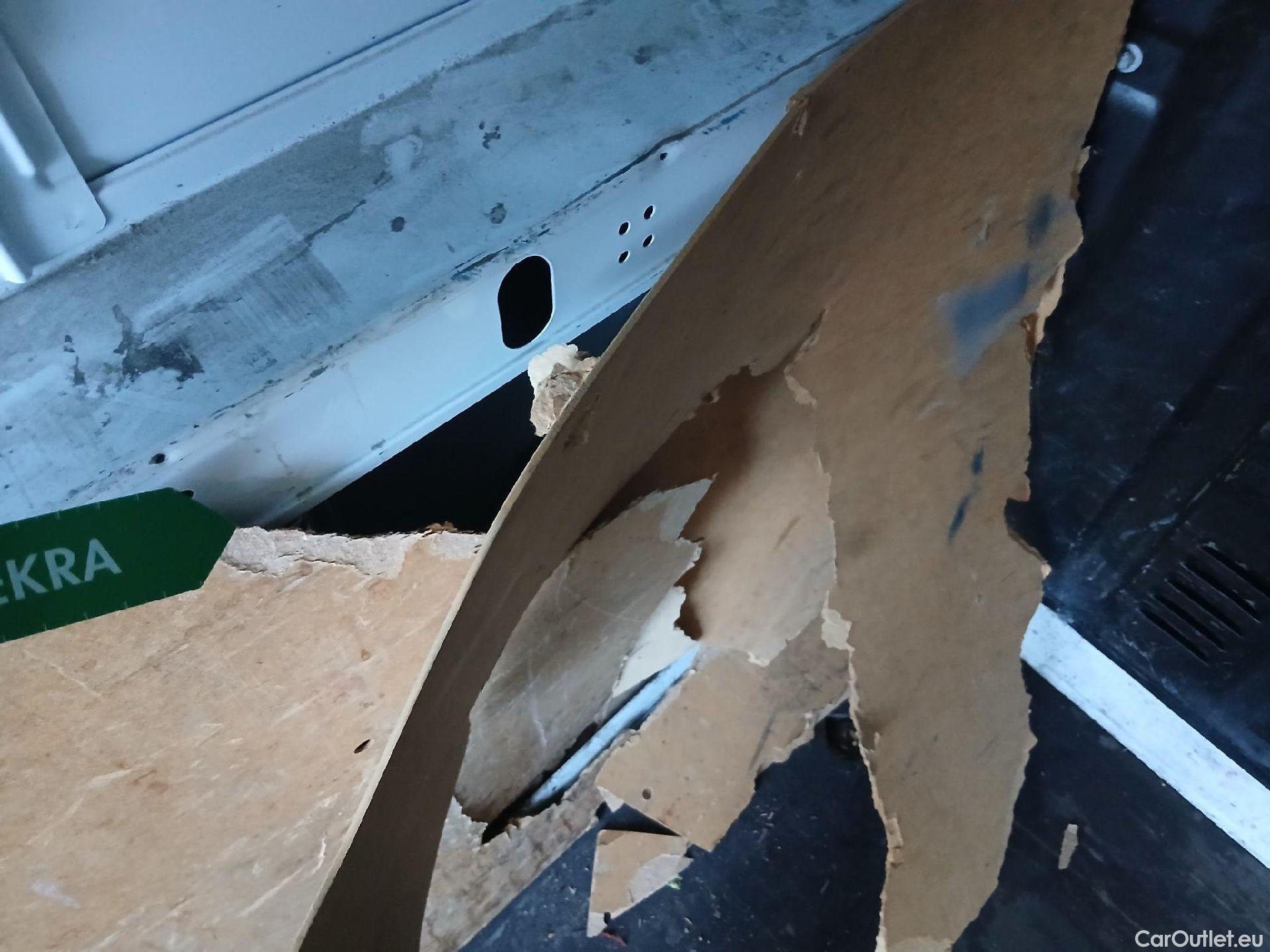  Nissan  NV400 NISSAN  / 2011 / 4P / furgón L2H2 3,5T 2.3dCi 99kW FWD Optima #21