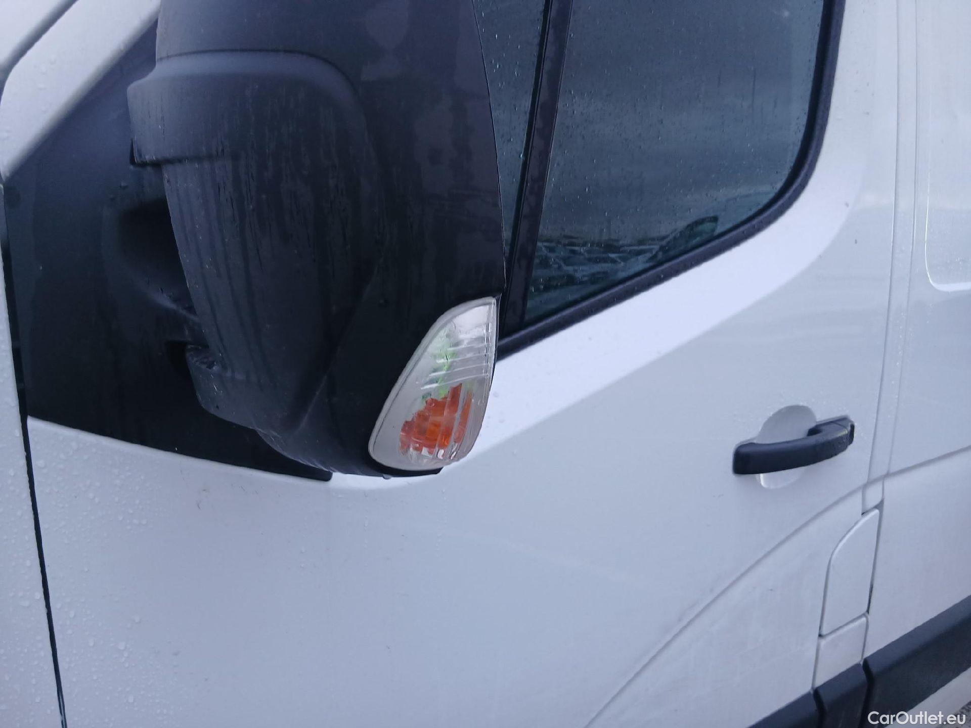  Nissan  NV400 NISSAN  / 2011 / 4P / furgón L2H2 3,5T 2.3dCi 99kW FWD Optima #39