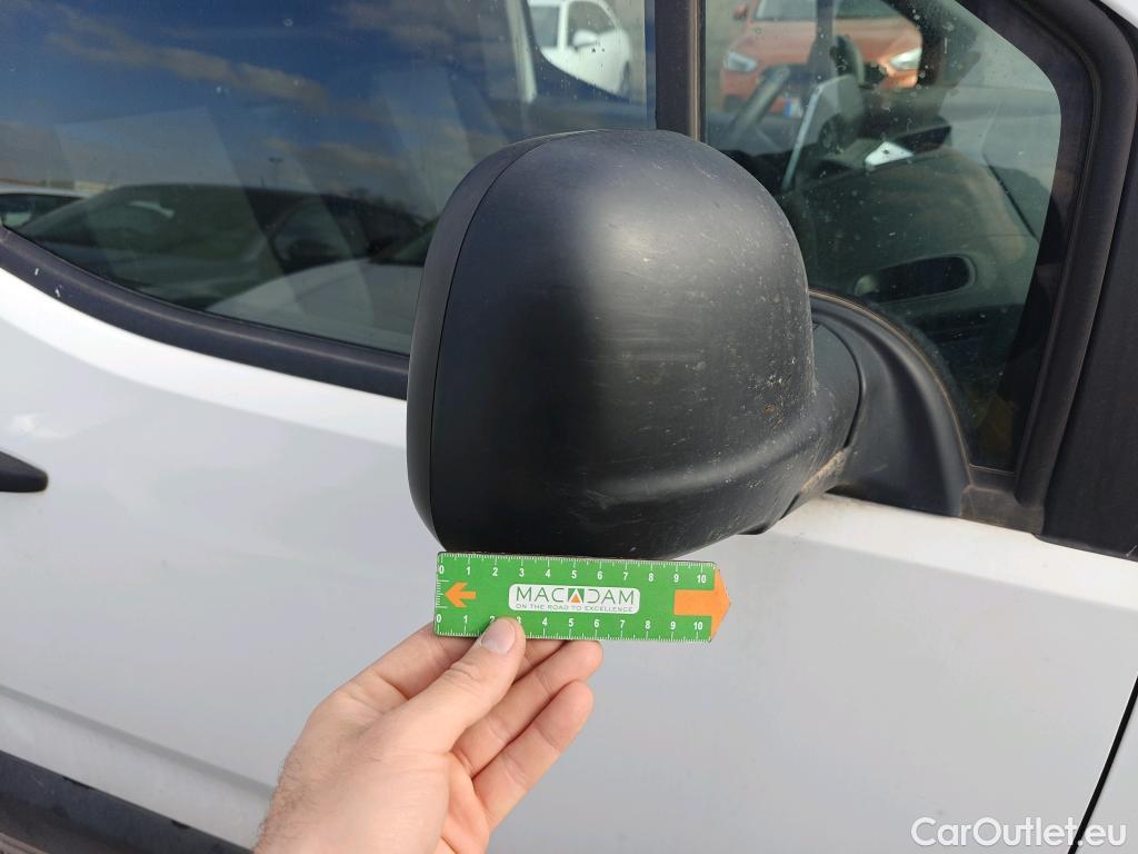  Opel  Combo OPEL  / 2018 / 3P / furgón derivado de turismo 1.5 TD 75kW (100CV) Express L H1 650kg (AC2) #52