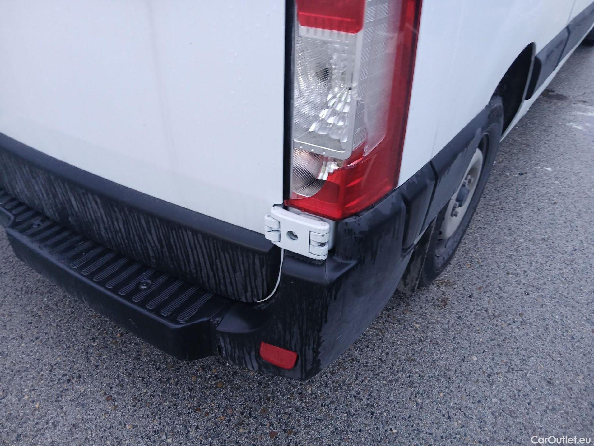  Nissan  NV400 NISSAN  / 2011 / 4P / furgón L2H2 3,5T 2.3dCi 99kW FWD Optima #54