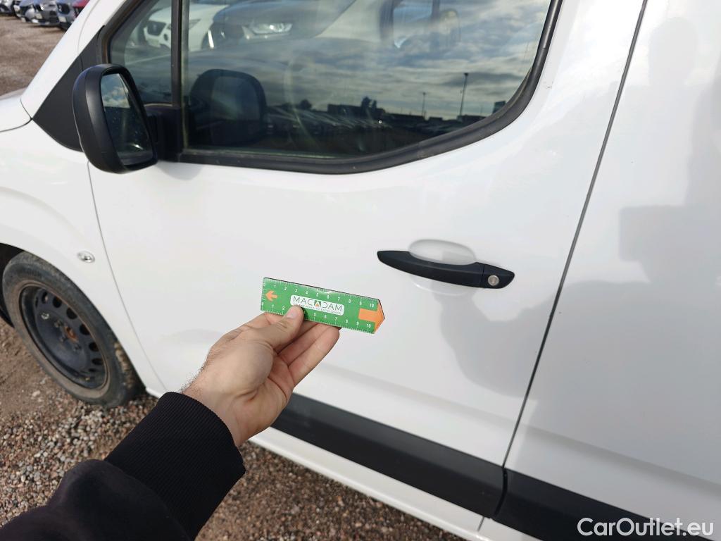  Opel  Combo OPEL  Life / 2018 / 5P / combi 1.5 TD 75kW (100CV) S/S Edition L (IND) #26