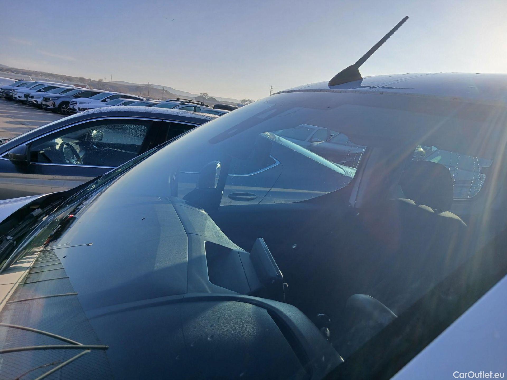  Toyota  Proace TOYOTA  City / 2020 / 4P / combi 1.5D 75kW (100CV) GX L1 (CX) #6