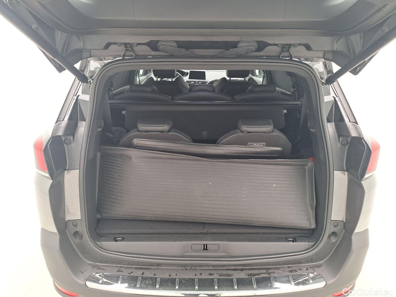  Peugeot  5008 Peugeot,  '16, Peugeot  1.5 BlueHDi 96kW S&S EAT8 GT Line 5d #2