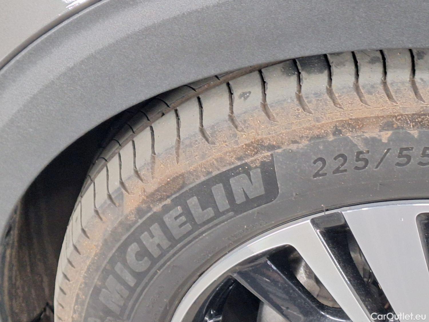  Peugeot  5008 Peugeot,  '16, Peugeot  1.5 BlueHDi 96kW S&S EAT8 GT Line 5d #36