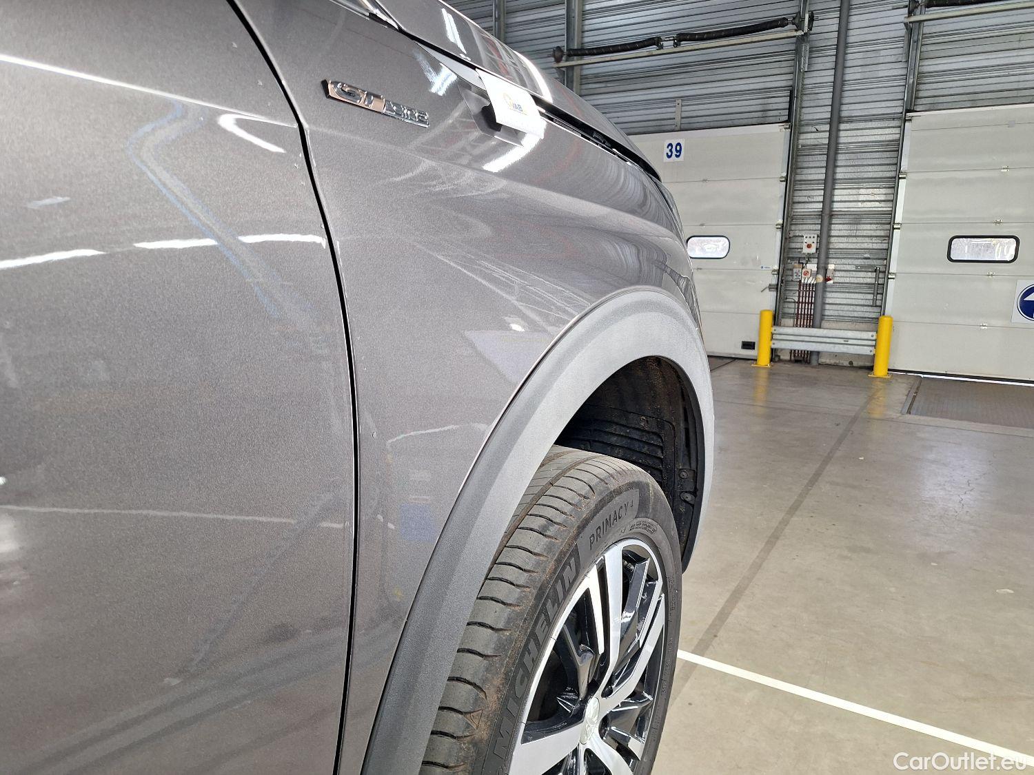  Peugeot  5008 Peugeot,  '16, Peugeot  1.5 BlueHDi 96kW S&S EAT8 GT Line 5d #26