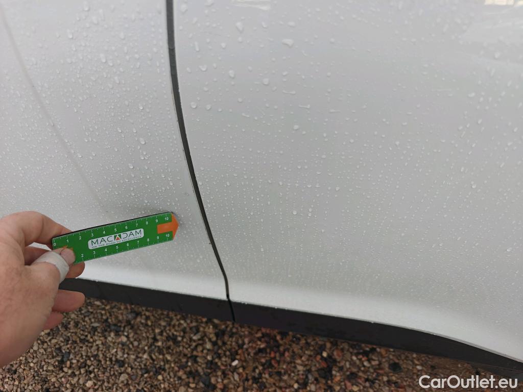  Hyundai  Konna HYUNDAI Kona / 2020 / 5P / todoterreno 1.6 GDI HEV Maxx DCT #4