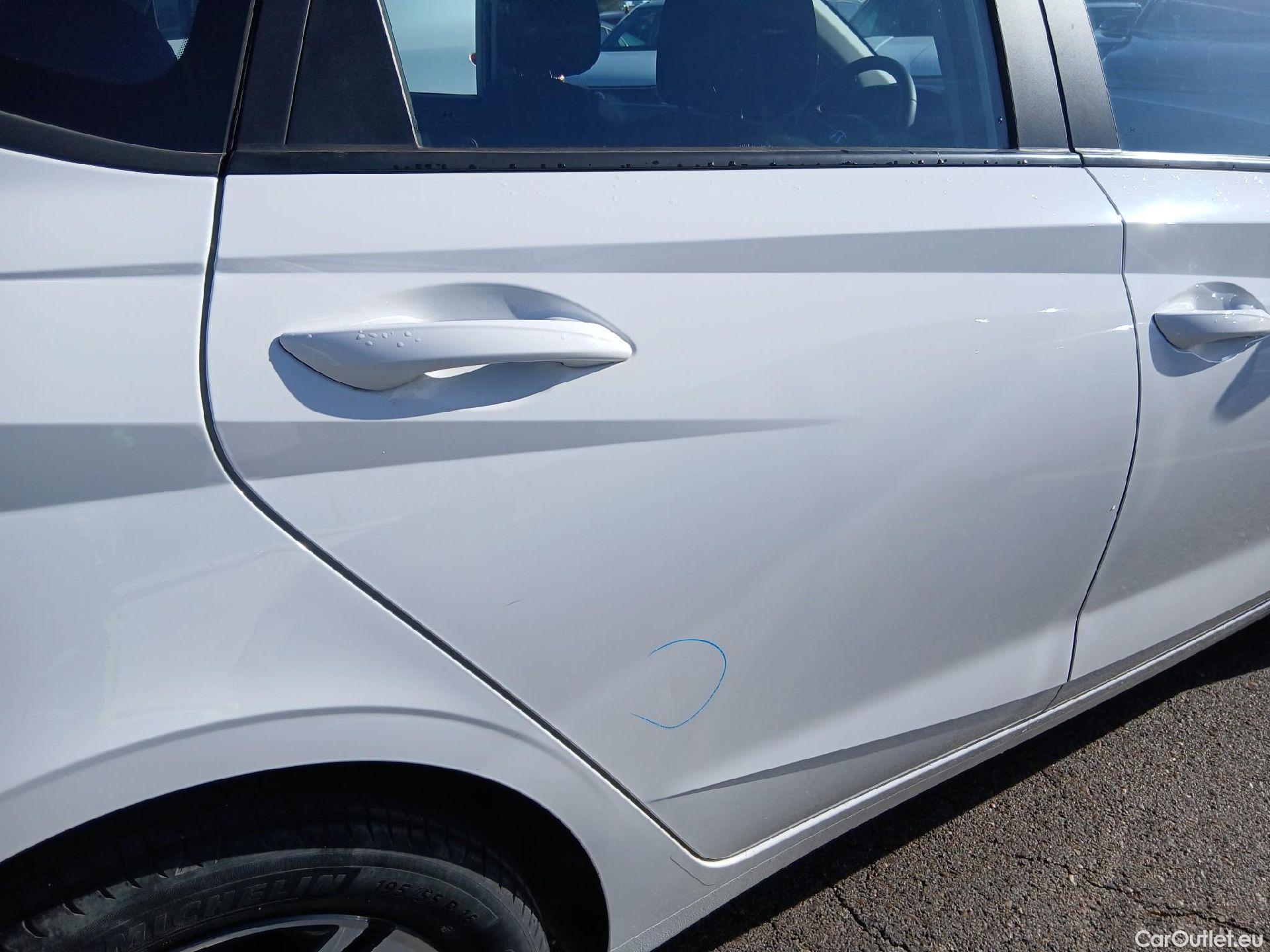  Hyundai  i20 HYUNDAI  / 2020 / 5P / berlina con portón 1.0 TGDI 74kW (100CV) Klass #18