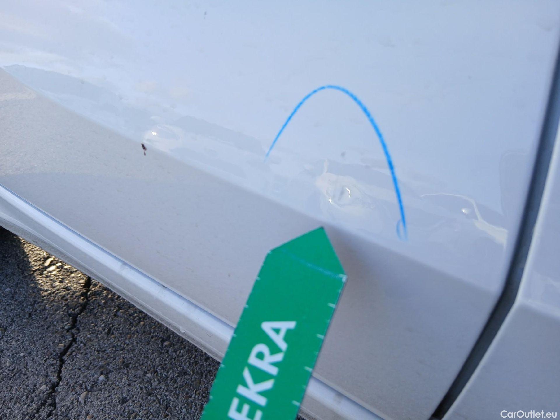  Audi  A3 AUDI  / 2024 / 5P / berlina con portón Sportback Advanced 35 TFSI 110kW S tron #12