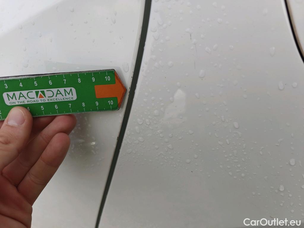  Mercedes  A-Klasse MERCEDES-BENZ Clase A / 2018 / 5P / berlina con portón A 180 d #19