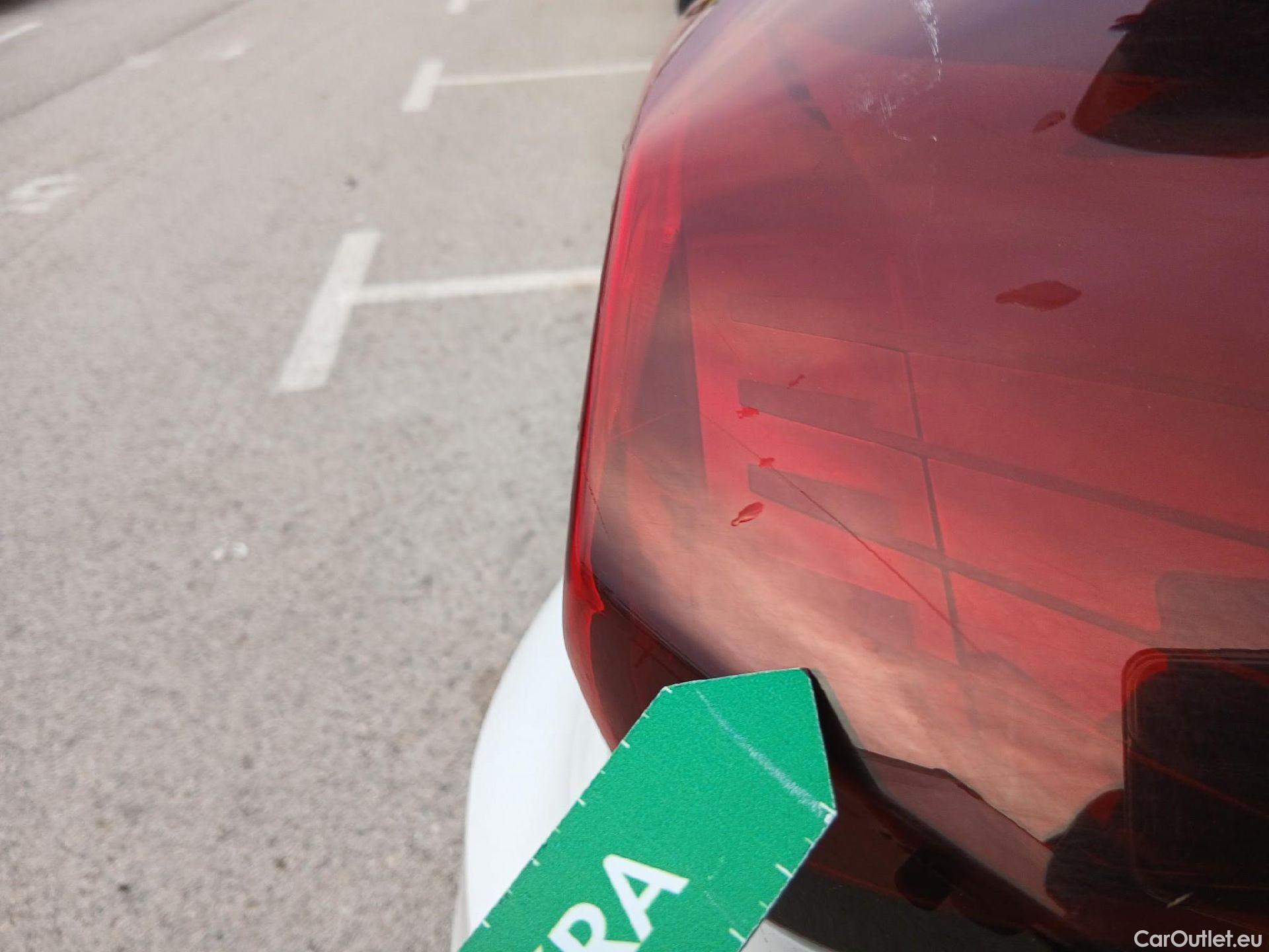  Opel  Corsa OPEL  / 2019 / 5P / berlina con portón 1.2T XHL 74kW (100CV) Edition #6