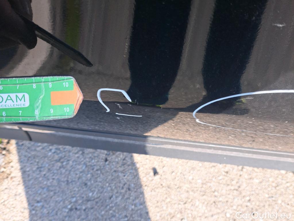  Mercedes  GLA MERCEDES-BENZ  / 2020 / 5P / todoterreno  200 D #9