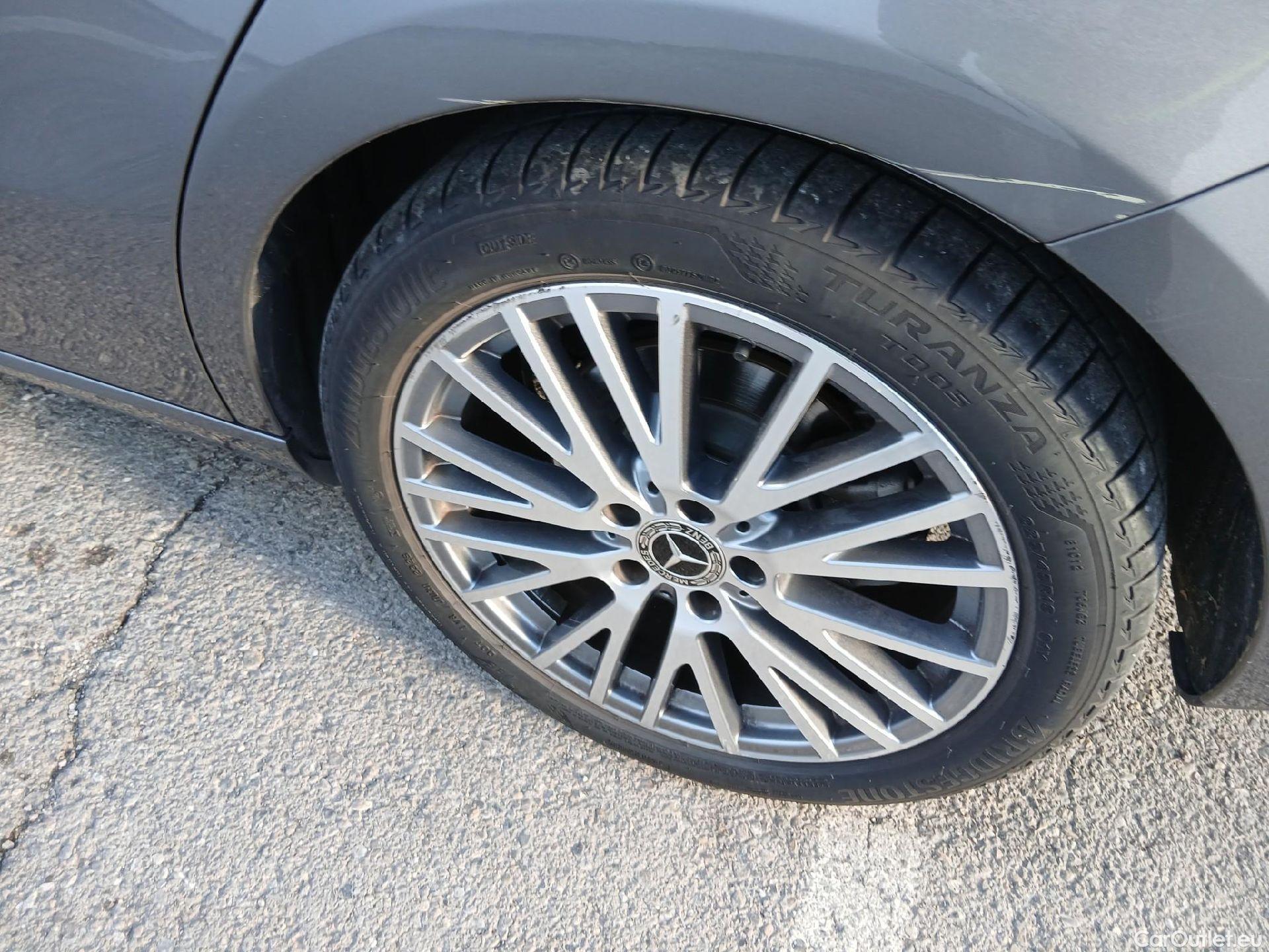  Mercedes  CLA-Klasse MERCEDES-BENZ CLA / 2019 / 4P / coupé CLA 200 #14