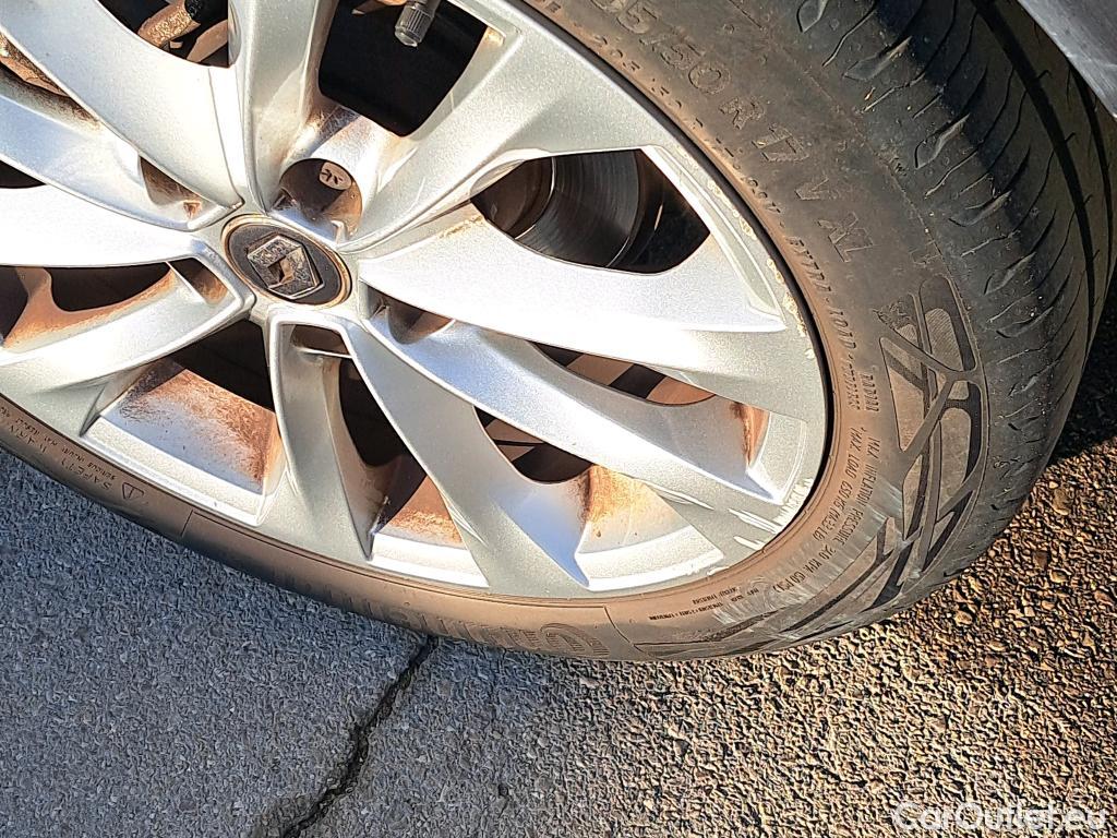  Renault  Megane RENAULT Mégane / 2015 / 5P / berlina con portón Zen TCe 103 kW (140CV) EDC GPF #11