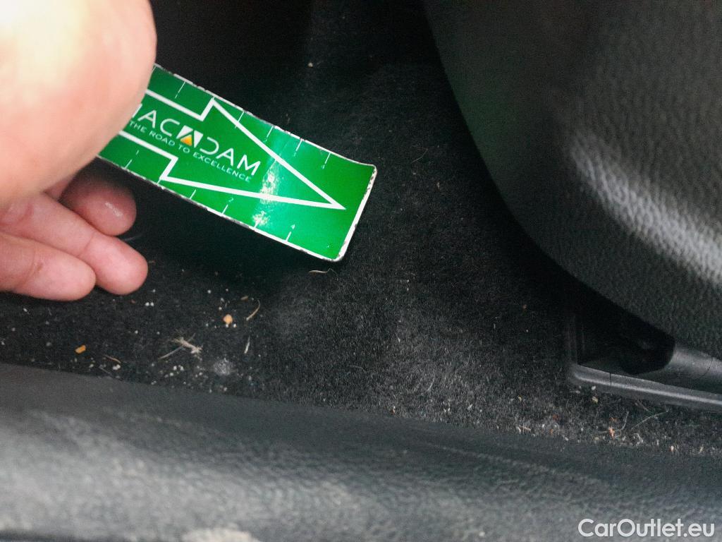  Volkswagen  T-CROSS VOLKSWAGEN  / 2018 / 5P / todoterreno Advance 1.0 TSI 70kW (95CV) (AC2) #3