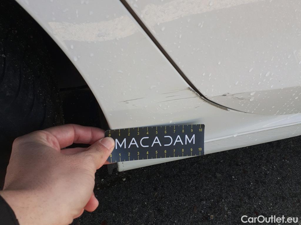  Volkswagen  Golf  VOLKSWAGEN / 2020 / 5P / berlina con portón 2.0 TDI 85kW (115CV) #2