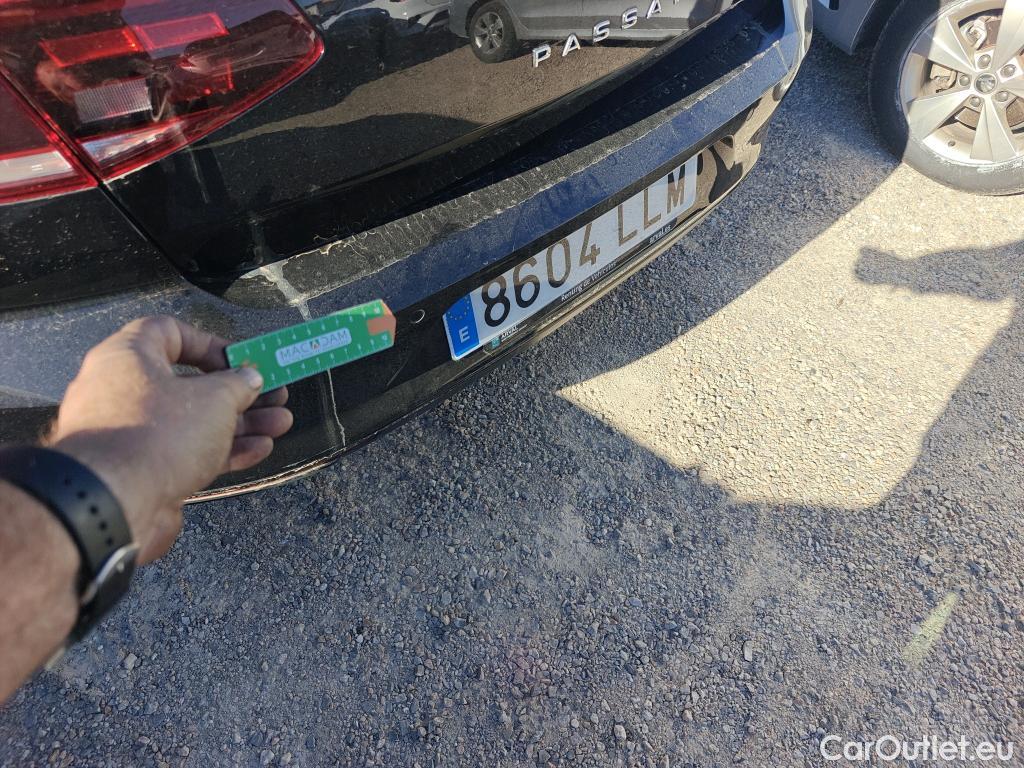  Volkswagen  Passat VOLKSWAGEN  / 2019 / 4P / sedán Executive 2.0 TDI 110kW (150CV) DSG #18