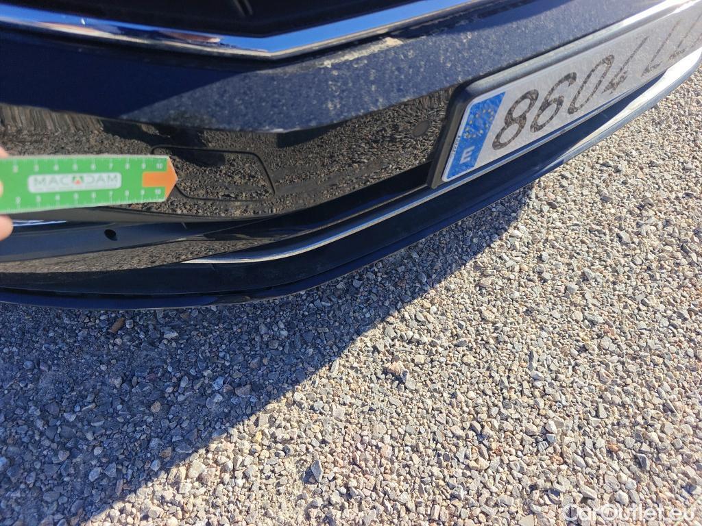  Volkswagen  Passat VOLKSWAGEN  / 2019 / 4P / sedán Executive 2.0 TDI 110kW (150CV) DSG #16