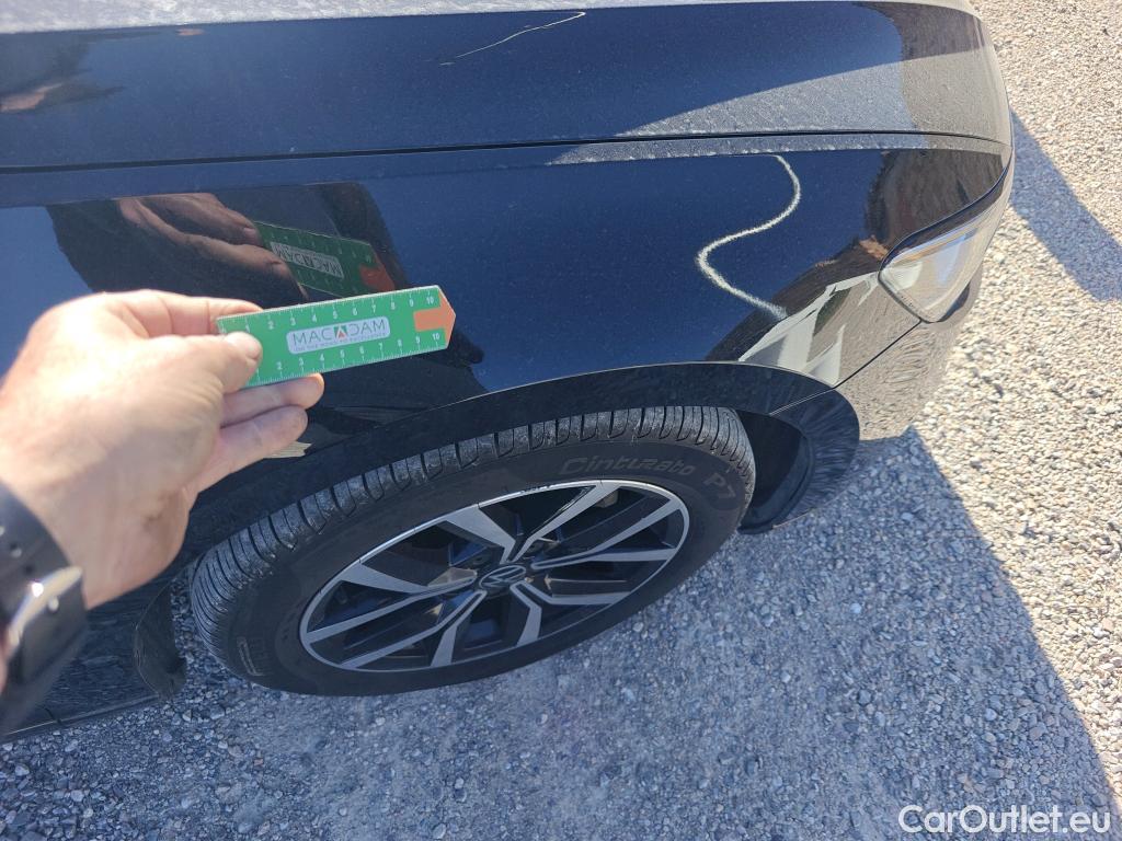  Volkswagen  Passat VOLKSWAGEN  / 2019 / 4P / sedán Executive 2.0 TDI 110kW (150CV) DSG #2