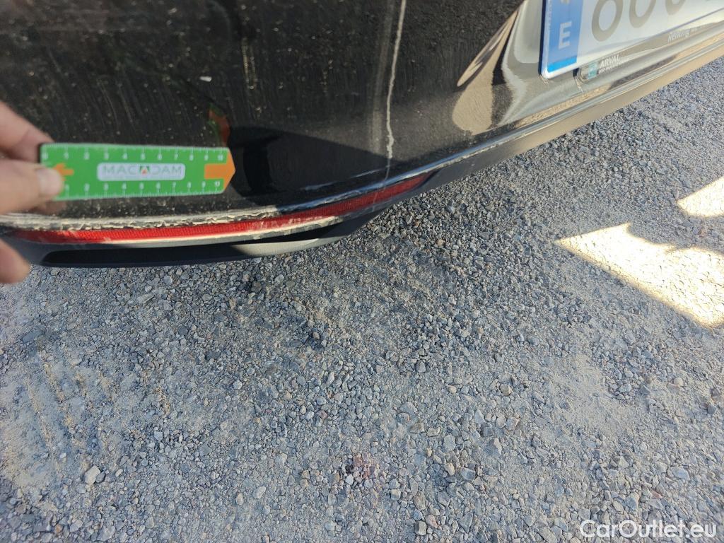  Volkswagen  Passat VOLKSWAGEN  / 2019 / 4P / sedán Executive 2.0 TDI 110kW (150CV) DSG #19