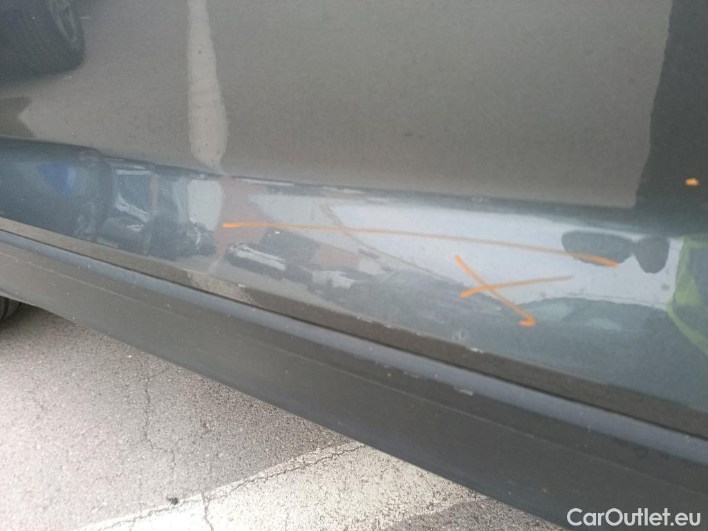  Volkswagen  T-ROC VOLKSWAGEN  / 2017 / 5P / todoterreno Advance 2.0 TDI 110kW (150CV) DSG (AC2) #9