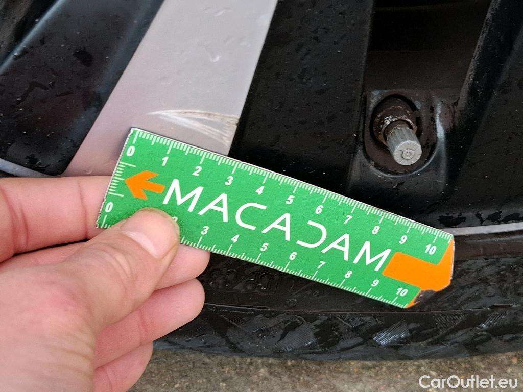  Mercedes  A-Klasse MERCEDES-BENZ Classe A Compact  2018 5P  Berline A 250 e Business Line 8GDCT #38