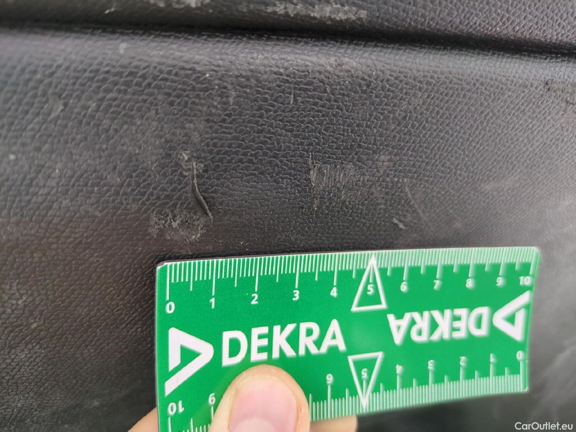  Peugeot  308 PEUGEOT  SW / 2021 / 5P / Break PHEV 180 E-EAT8 ALLURE #6