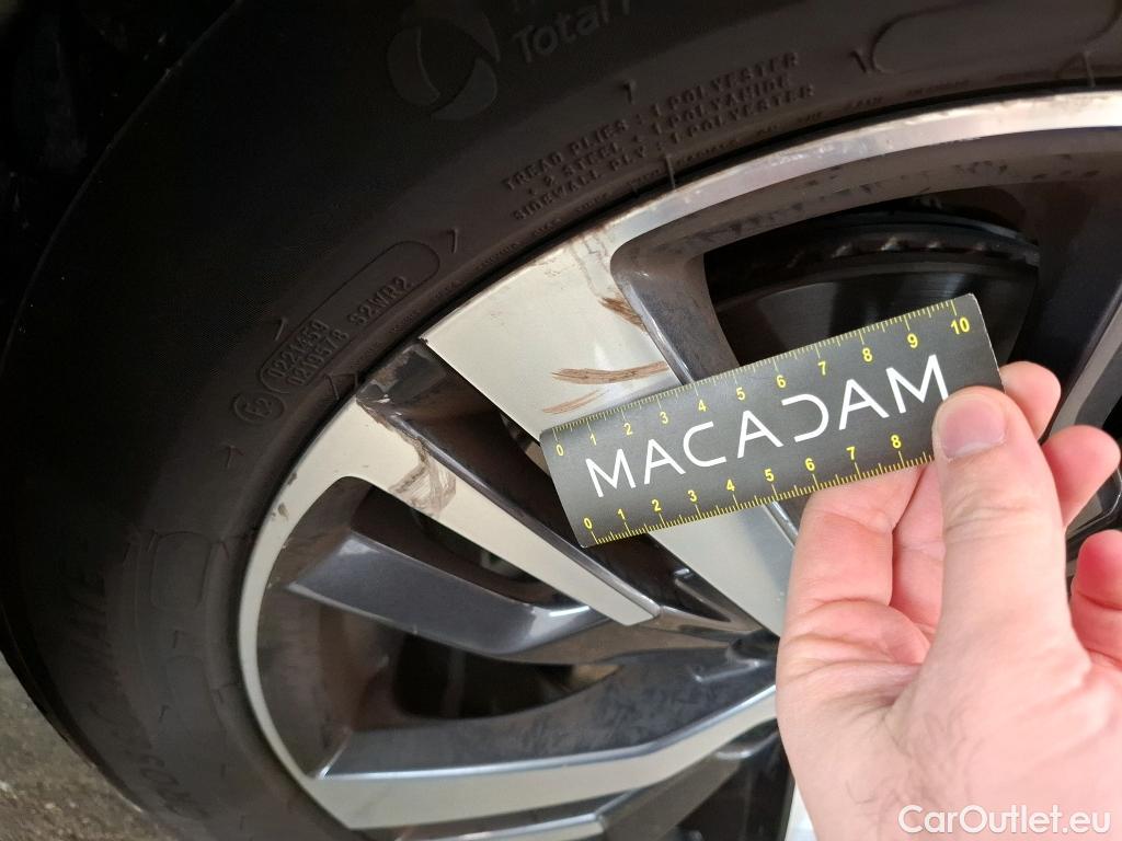  Peugeot  3008 PEUGEOT  / 2020 / 5P / SUV 1.6 HYBRID 225 E-EAT8 Allure Pack #12