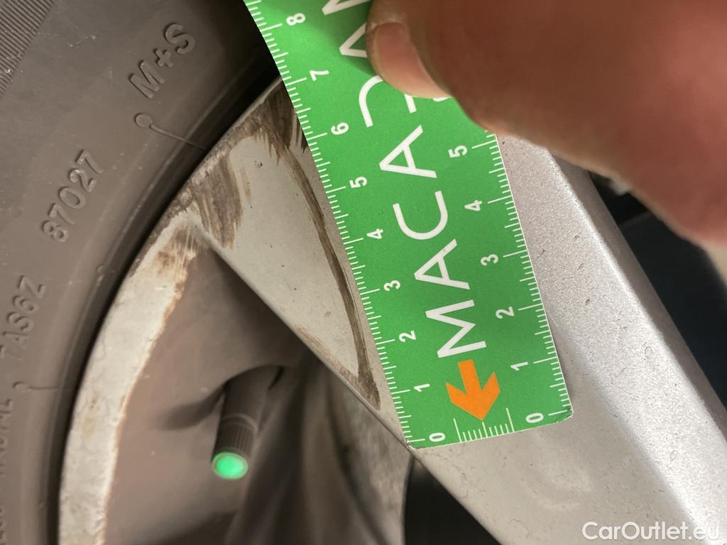  Peugeot  5008 PEUGEOT  / 2020 / 5P / SUV PureTech 130 S&S Active Pack #10