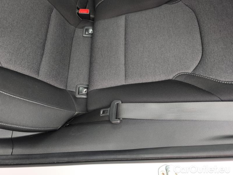  Hyundai  i30  (PD)(01.2017  ->)  kom.1.0TGDI 120 Smart #14