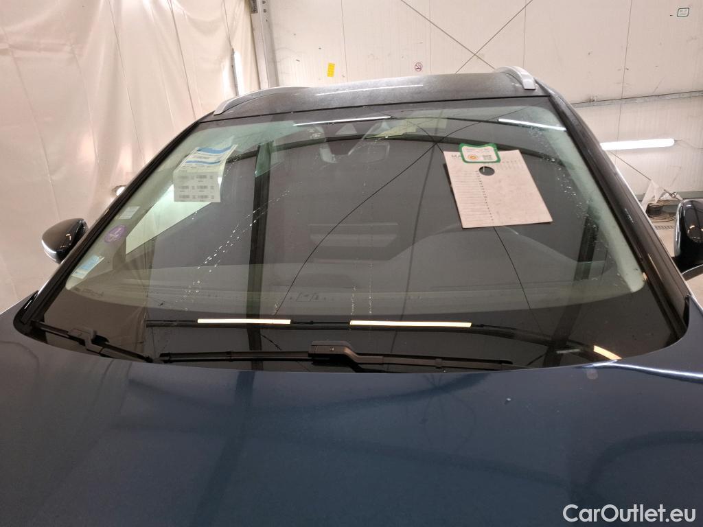  Peugeot  3008 PEUGEOT  / 2020 / 5P / SUV 1.6 HYBRID 225 E-EAT8 Allure Pack #24