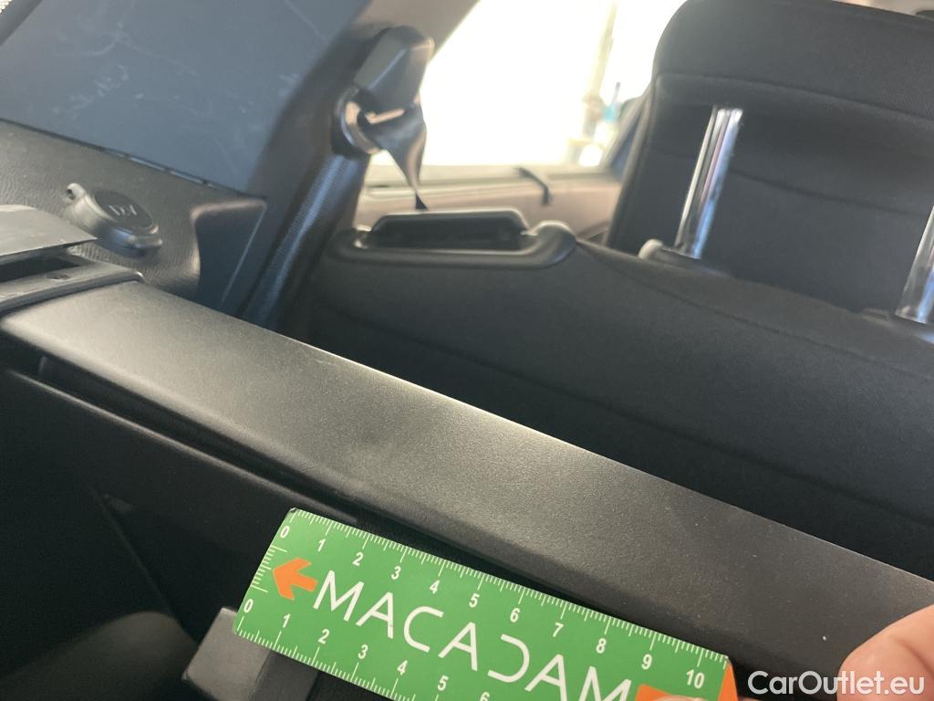  Peugeot  5008 PEUGEOT  / 2020 / 5P / SUV PureTech 130 S&S Active Pack #13